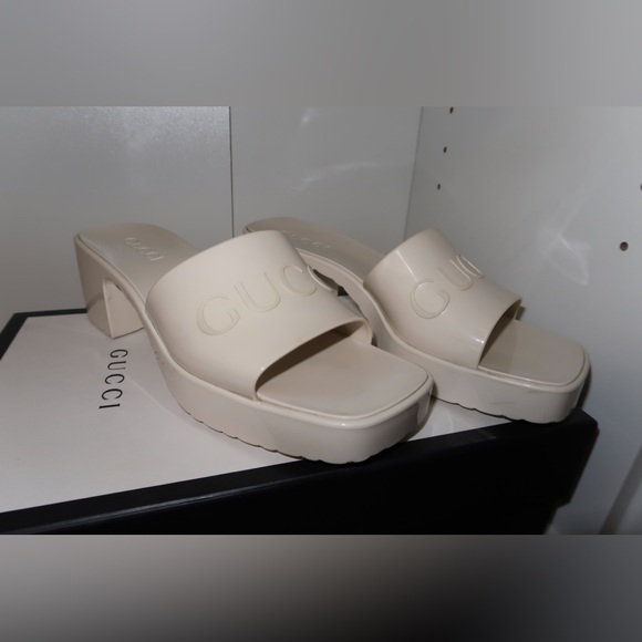 Authentic Gucci Rubber Platform Sandals - Picture 5 of 13